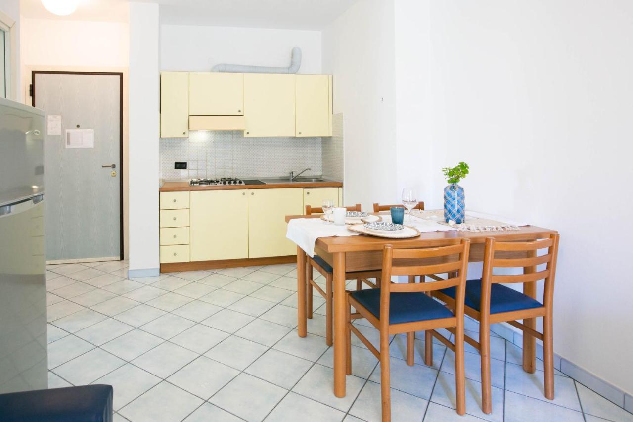 Residence Villa Dei Pini リミニ エクステリア 写真