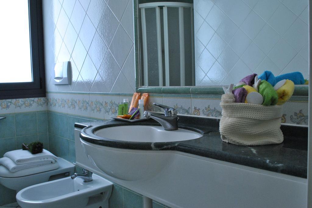 Residence Villa Dei Pini リミニ エクステリア 写真